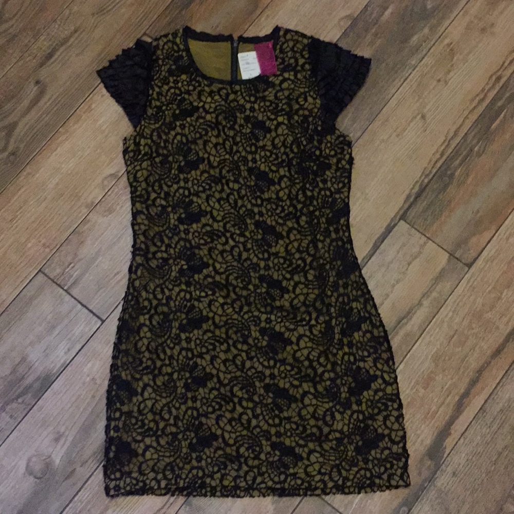 Forever 21 Mini Lace dress